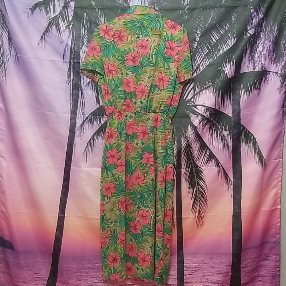 NWOT Tropical Floral dress from Maggy London - Picture 7 of 8